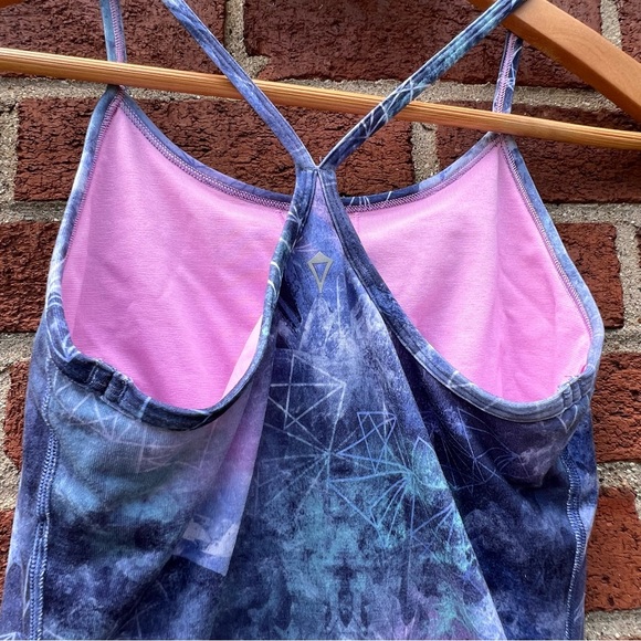 Ivivva by Lululemon Girl's Blue Tie Dye Tank Top Size 12 Activewear - Picture 3 of 8